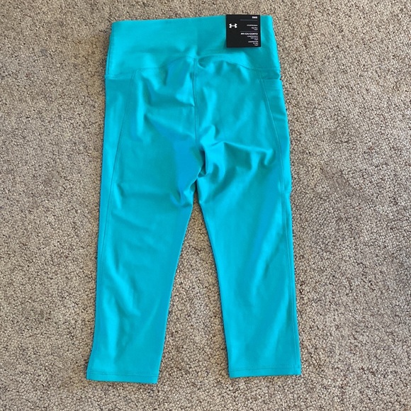 NWT Under Armour capris - Picture 5 of 6